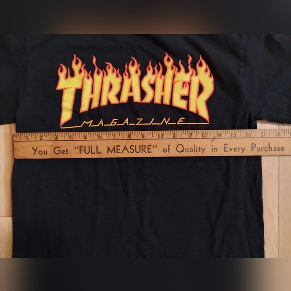 Thrasher Magazine classic flame font logo t-shirt size small - Picture 7 of 7
